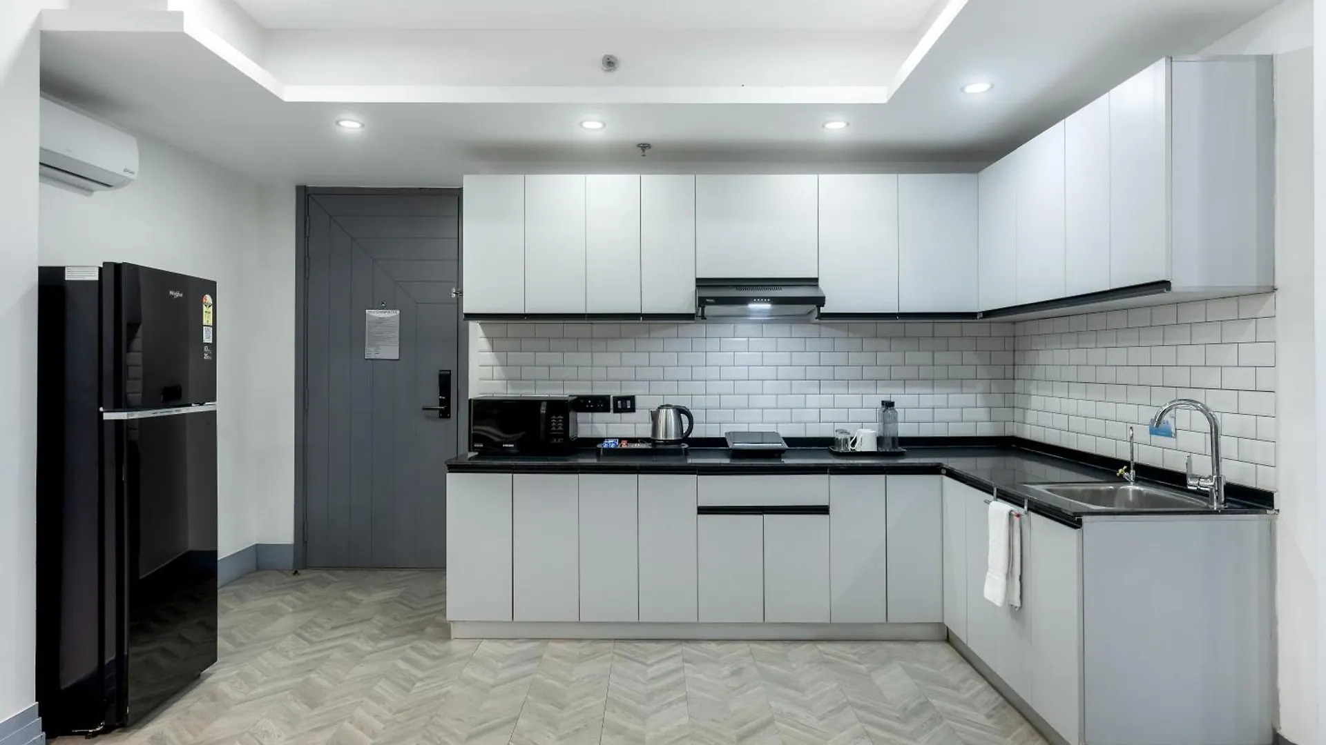 Bedchambers Serviced Apartments, Mg Road Gurgaon