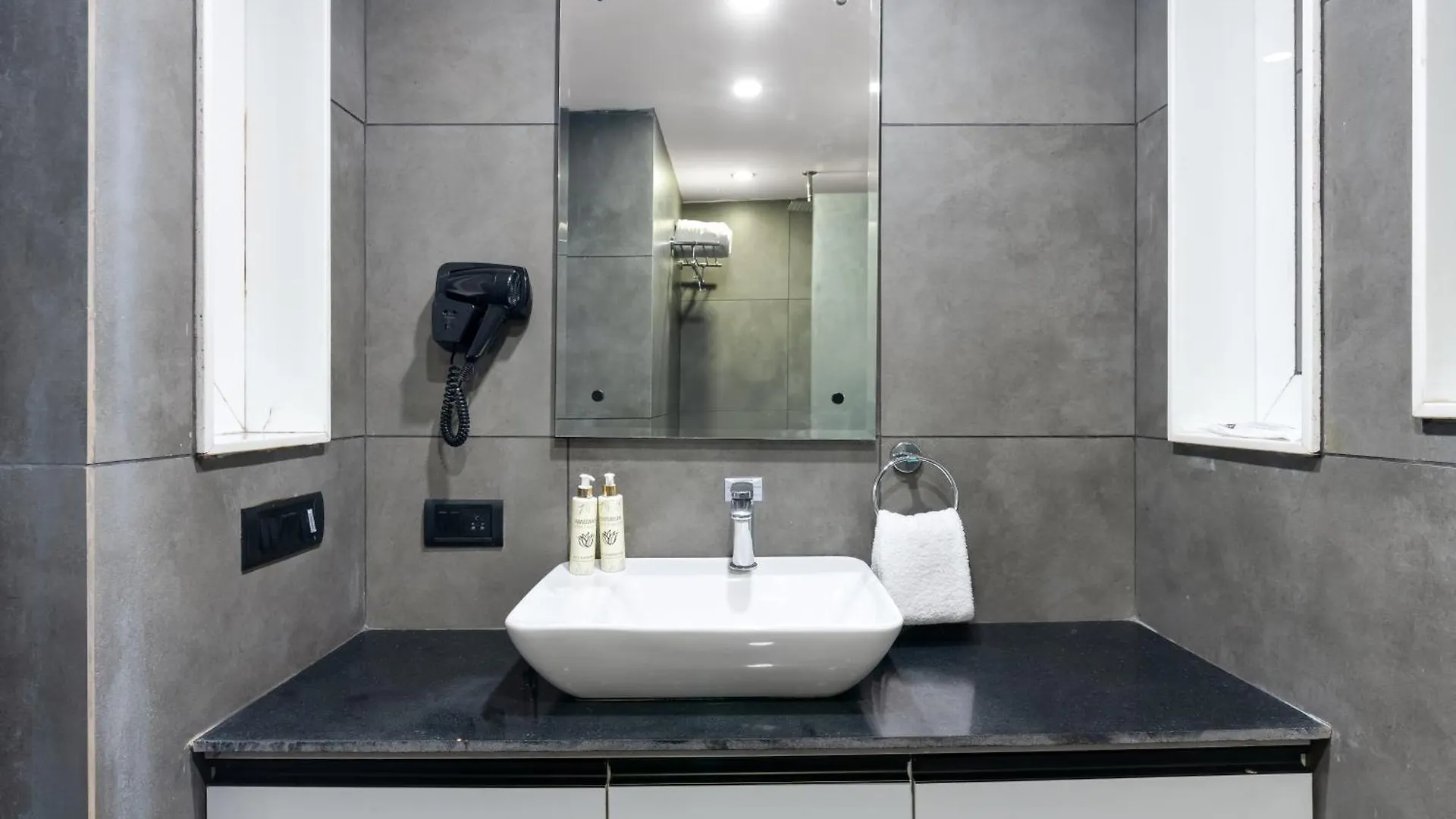 Bedchambers Serviced Apartments, Mg Road Gurgaon Aparthotel
